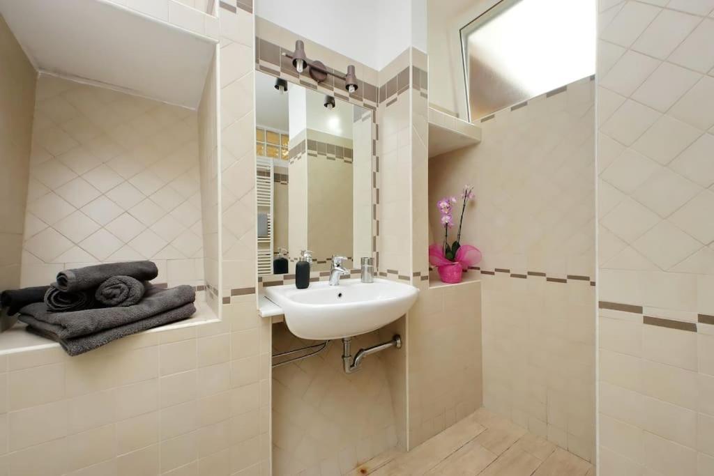 Vatican Flat Spacious Cozy With Court Rome Extérieur photo